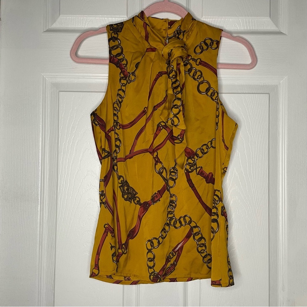 ⭐️(S) Le chateau chain print tank top with neck tie